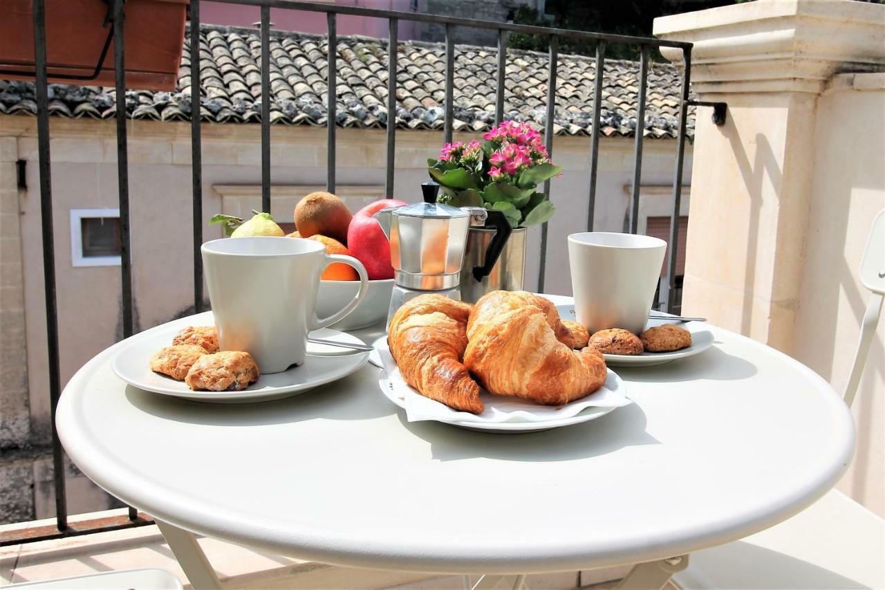 Bed and Breakfast Le Luci Su Ibla - Ospitalita Con Vista Рагуза Екстер'єр фото