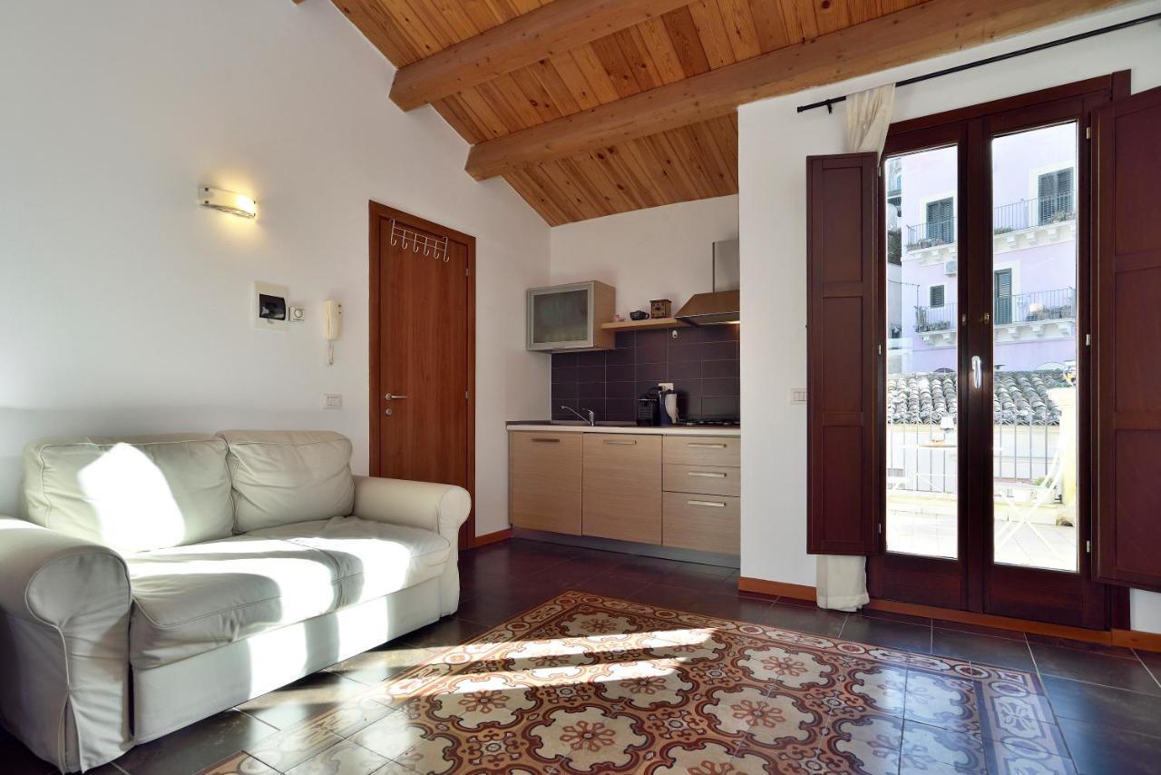 Bed and Breakfast Le Luci Su Ibla - Ospitalita Con Vista Рагуза Екстер'єр фото