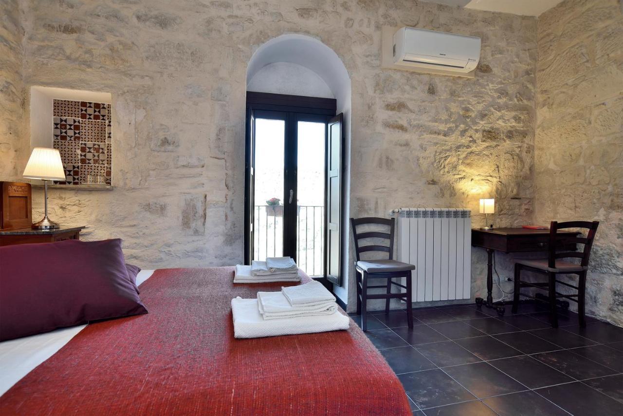 Bed and Breakfast Le Luci Su Ibla - Ospitalita Con Vista Рагуза Екстер'єр фото