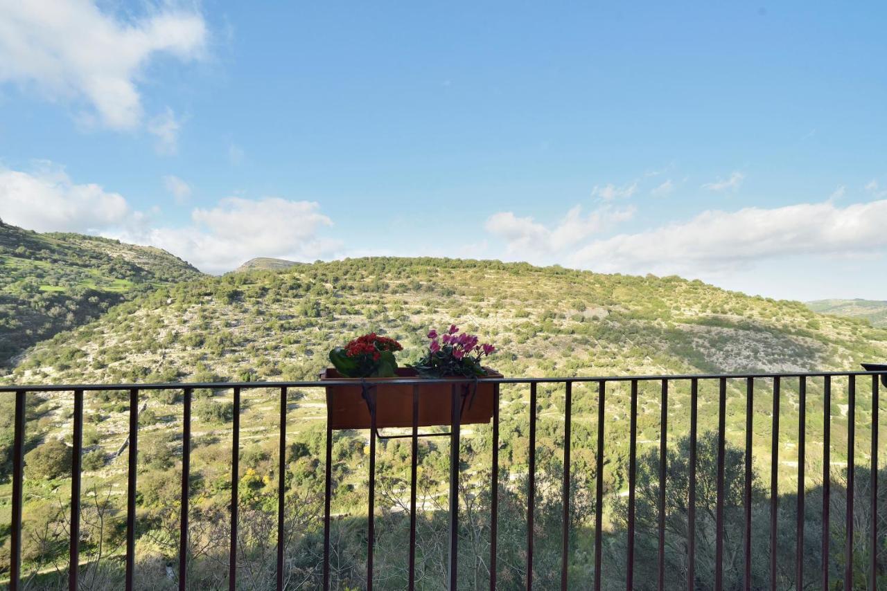 Bed and Breakfast Le Luci Su Ibla - Ospitalita Con Vista Рагуза Екстер'єр фото