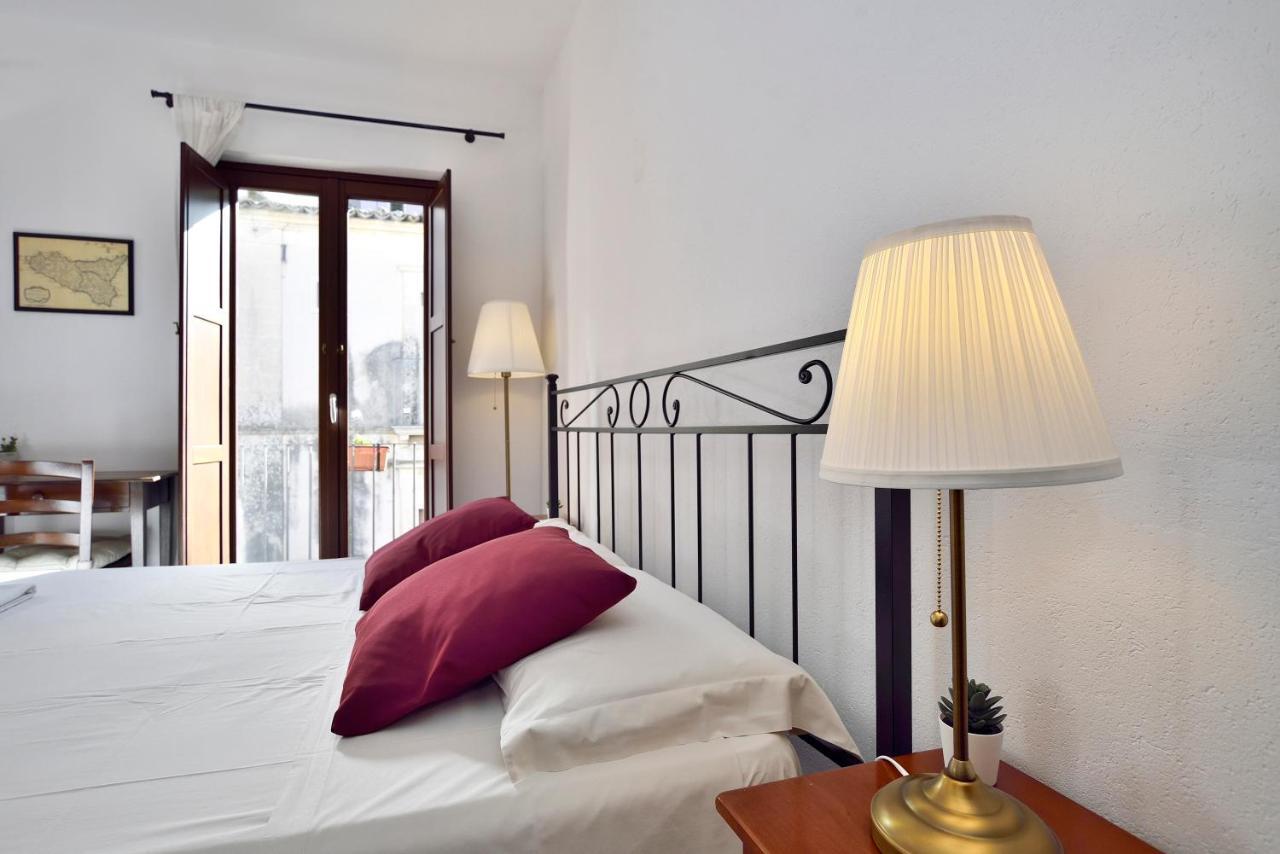 Bed and Breakfast Le Luci Su Ibla - Ospitalita Con Vista Рагуза Екстер'єр фото